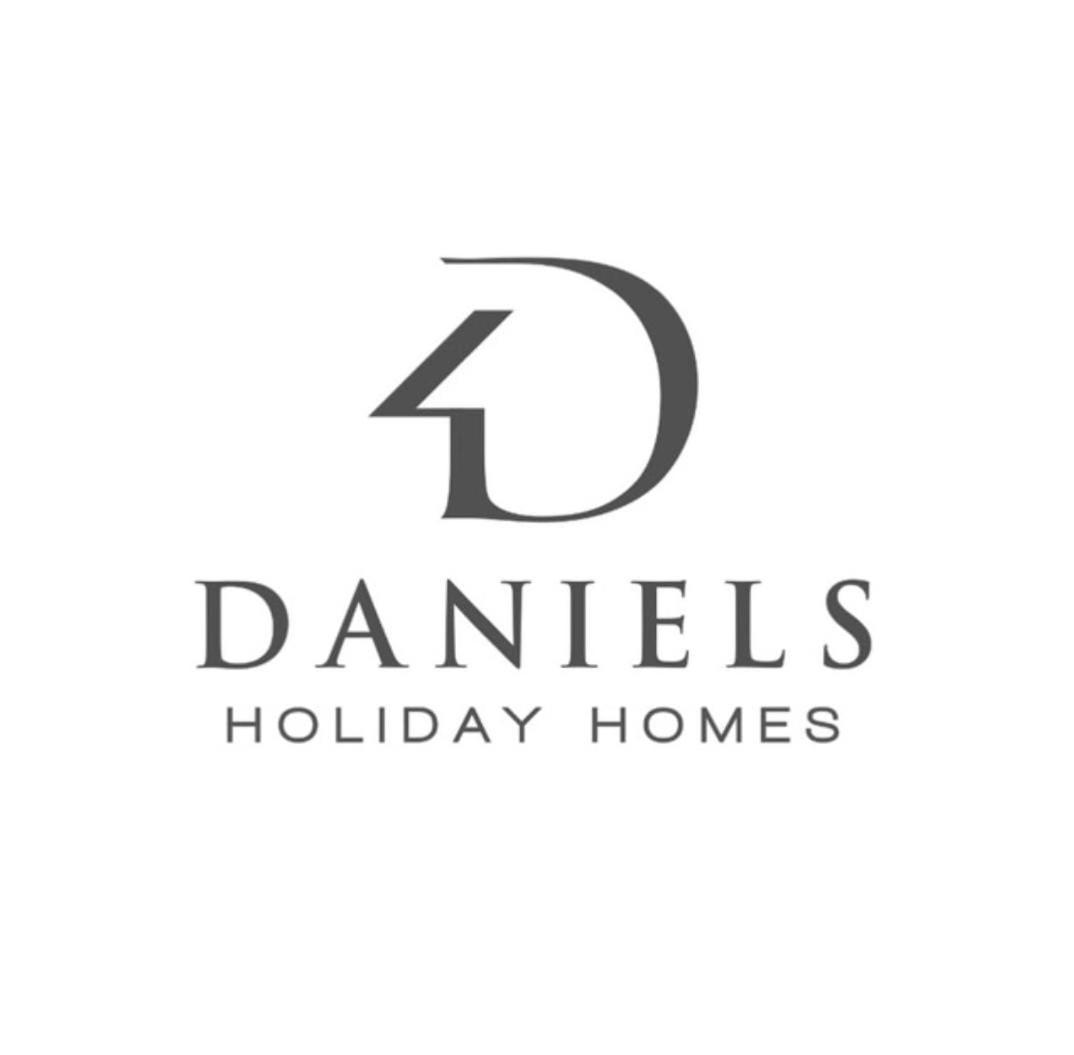 Daniels 4br At Princess Tower With Marina And Sea View *