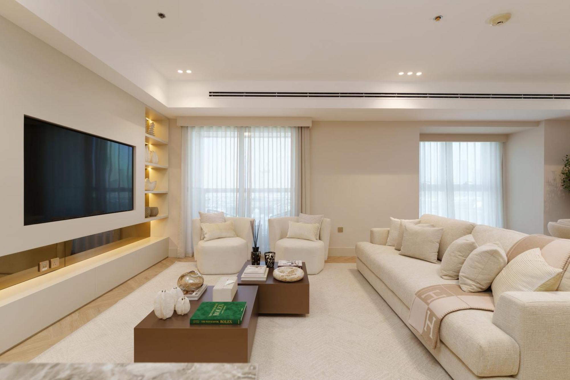 Daniels 4br At Princess Tower With Marina And Sea View *