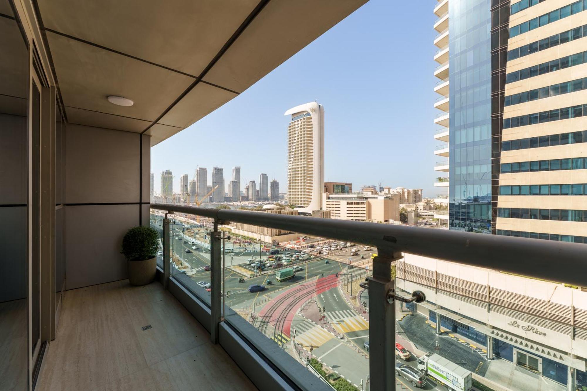 Daniels 4br At Princess Tower With Marina And Sea View *