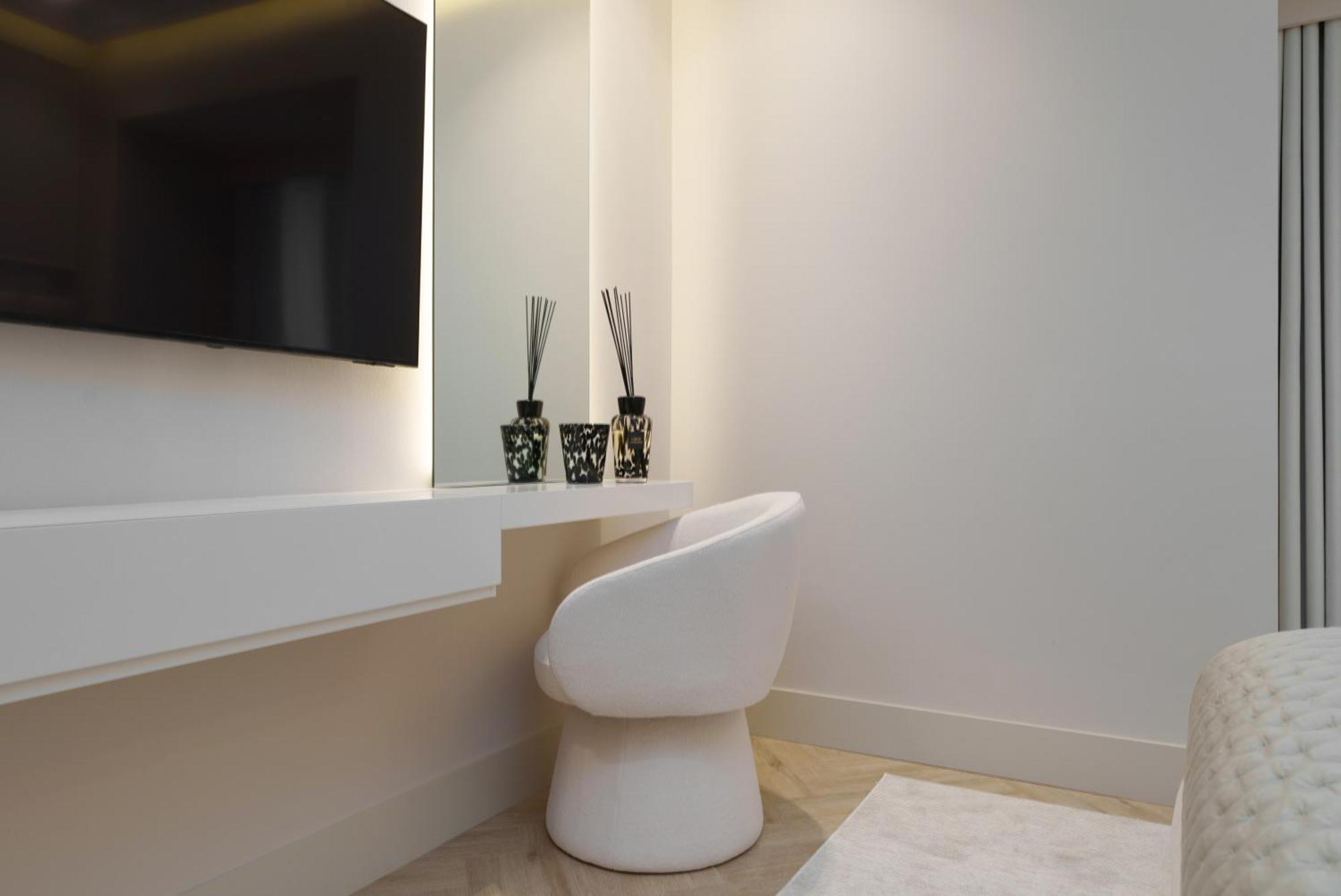 Daniels 4br At Princess Tower With Marina And Sea View Dubai
