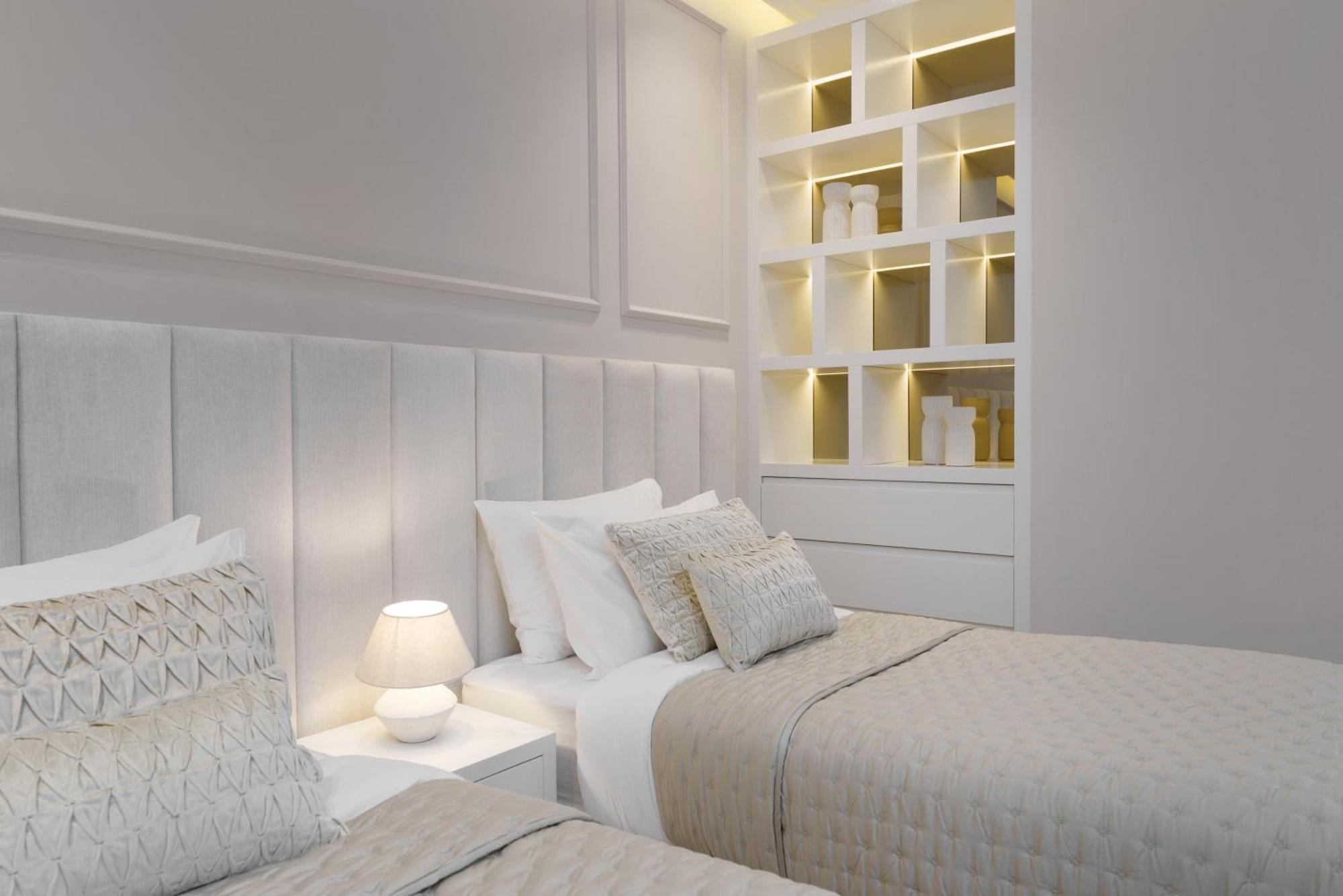 Daniels 4br At Princess Tower With Marina And Sea View *